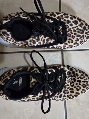 Athletic Works Leopard Print Women's Sneakers - Black/Brown/Tan